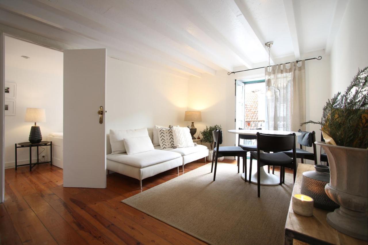 Chic Urban Retreat At Downtown With Balcony & Views Lisbon