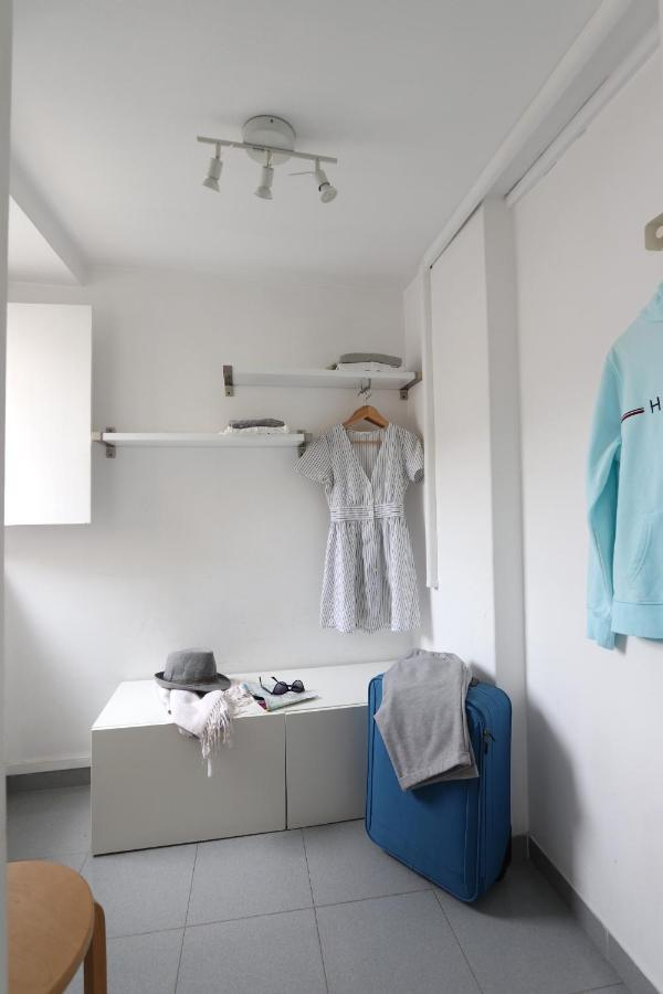 Chic Urban Retreat At Downtown With Balcony & Views, 5th-floor No Lift Lisboa