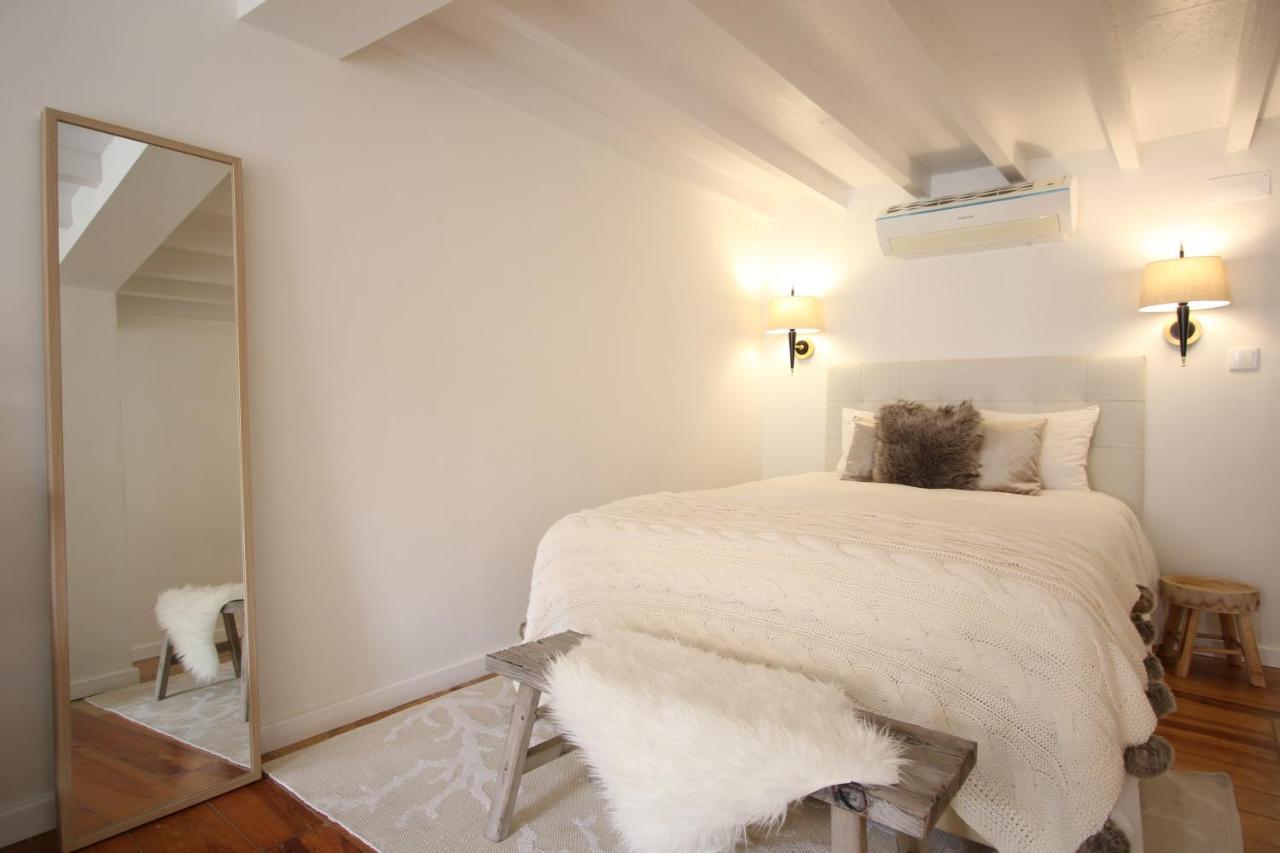 Chic Urban Retreat At Downtown With Balcony & Views Lejlighed